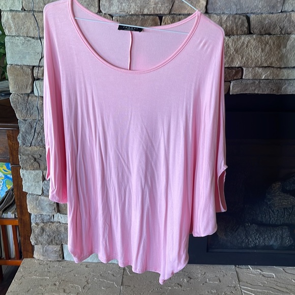 Women’s dolman sleeve pink top Made By Johnny Medium NWT - Picture 5 of 6